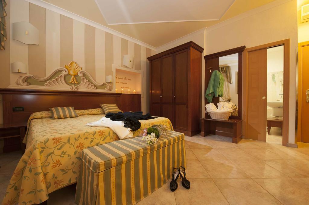 Hotel Astigiana & Appartamenti Varazze Dış mekan fotoğraf